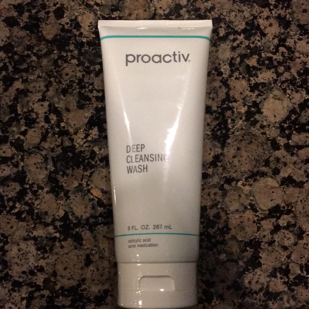 BRAND New: Sealed Deep Cleansing Wash